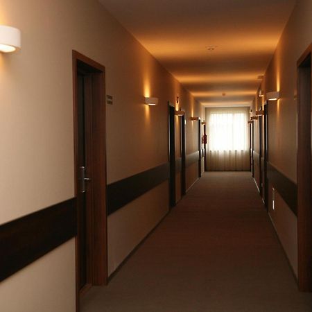 Hotel Hi-Fi Spa Nowy Tomyśl Екстериор снимка