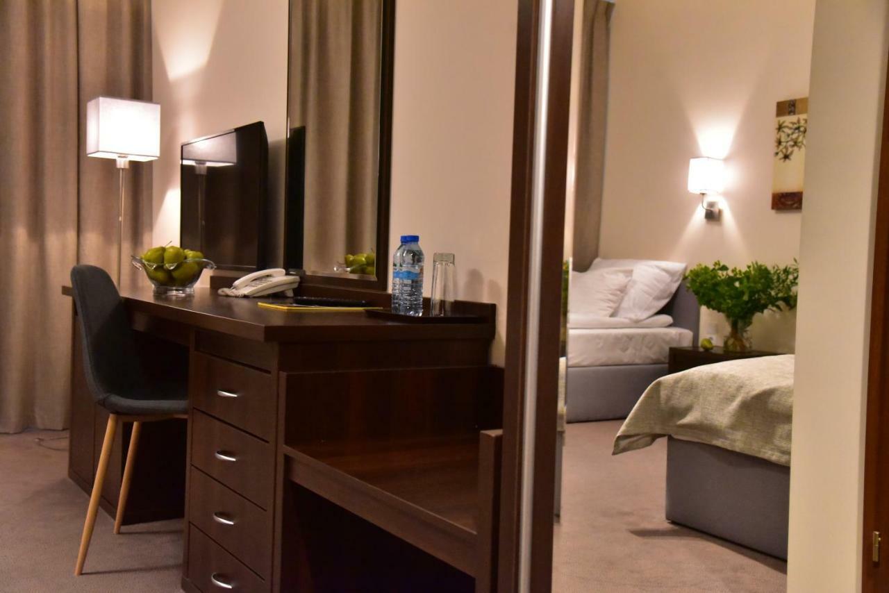 Hotel Hi-Fi Spa Nowy Tomyśl Екстериор снимка